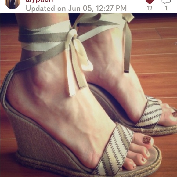 Marc Jacobs Espadrille Wedge Sandals with ribbon ankle tie- tans & greens, Sz 8 - Picture 11 of 11